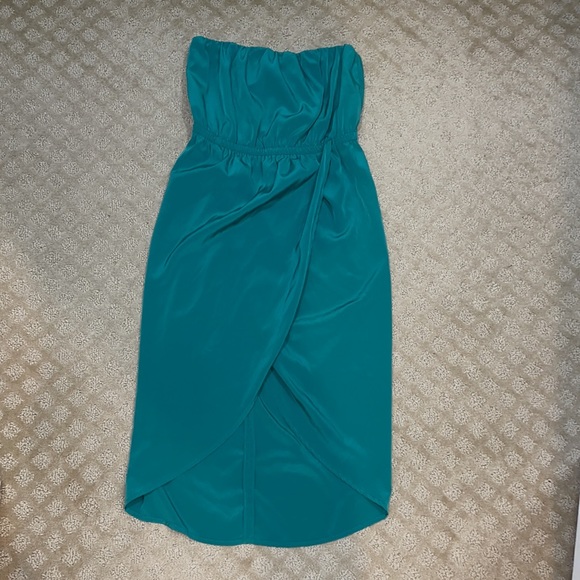 CUTE GREEN TUBE DRESS WITH SLIT - Picture 3 of 6